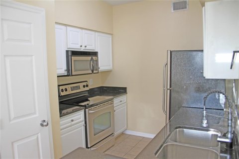Condo in Tampa, Florida, 1 bedroom  № 2394118 - photo 6