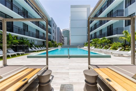 House in Miami, Florida 1 bedroom № 1975076 - photo 15