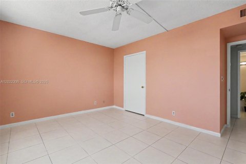 Condominio en venta en Hollywood, Florida, 1 dormitorio, 78.41 m2 № 2084899 - foto 22