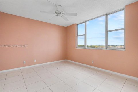 Condominio en venta en Hollywood, Florida, 1 dormitorio, 78.41 m2 № 2084899 - foto 25