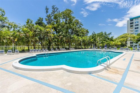 Condominio en venta en Hollywood, Florida, 1 dormitorio, 78.41 m2 № 2084899 - foto 28