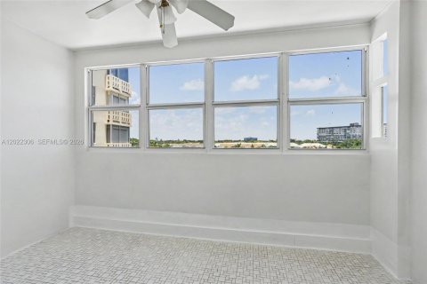 Condominio en venta en Hollywood, Florida, 1 dormitorio, 78.41 m2 № 2084899 - foto 16