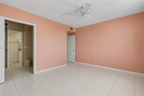 Condominio en venta en Hollywood, Florida, 1 dormitorio, 78.41 m2 № 2084899 - foto 23