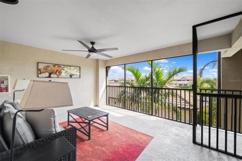 Condo in Lakewood Ranch, Florida, 2 bedrooms in LAKEWOOD NATIONAL  № 1523624 - photo 5
