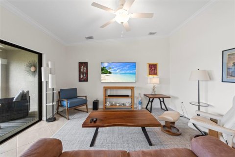 Condo in Lakewood Ranch, Florida, 2 bedrooms in LAKEWOOD NATIONAL  № 1523624 - photo 26
