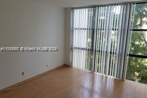 Copropriété à vendre à Sunny Isles Beach, Floride: 1 chambre, 59.46 m2 № 1939667 - photo 6