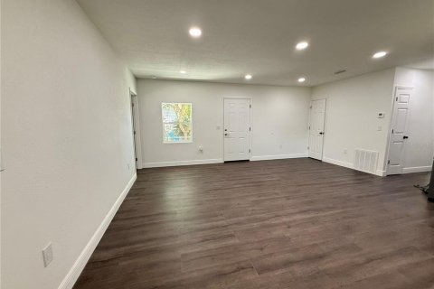 Casa en venta en Auburndale, Florida, 3 dormitorios, 92.9 m2 № 2167302 - foto 5
