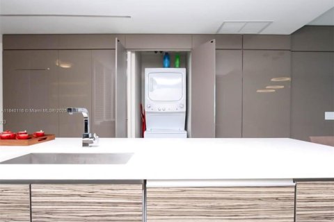 Copropriété à louer à Miami, Floride: 2 chambres, 102.84 m2 № 1943206 - photo 9