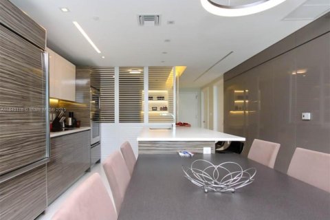 Copropriété à louer à Miami, Floride: 2 chambres, 102.84 m2 № 1943206 - photo 16