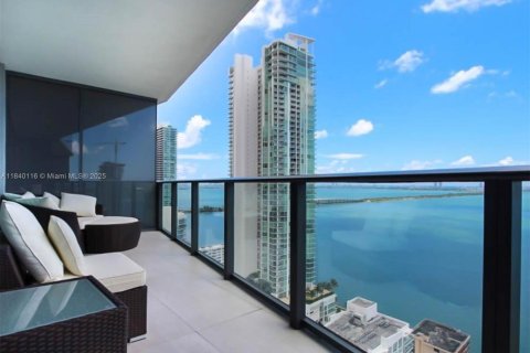 Copropriété à louer à Miami, Floride: 2 chambres, 102.84 m2 № 1943206 - photo 1