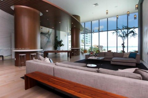 Copropriété à louer à Miami, Floride: 2 chambres, 102.84 m2 № 1943206 - photo 12