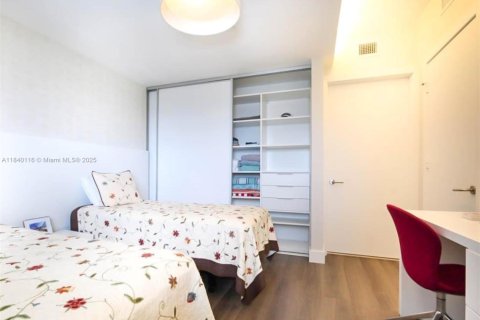 Copropriété à louer à Miami, Floride: 2 chambres, 102.84 m2 № 1943206 - photo 18