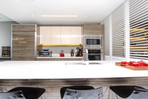 Copropriété à louer à Miami, Floride: 2 chambres, 102.84 m2 № 1943206 - photo 6