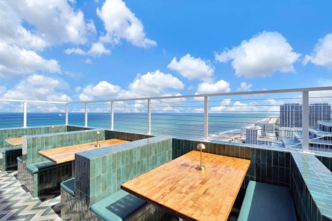 Condominio en venta en Fort Lauderdale, Florida, 3 habitaciones, 49.52 m2 № 2191575 - foto 28