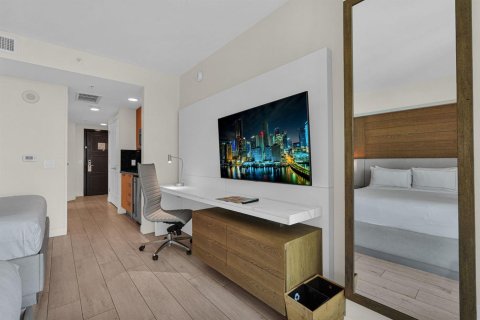 Condominio en venta en Fort Lauderdale, Florida, 3 habitaciones, 49.52 m2 № 2191575 - foto 4