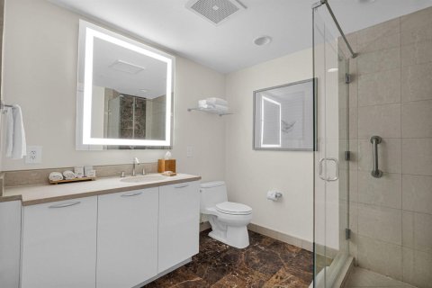 Condominio en venta en Fort Lauderdale, Florida, 3 habitaciones, 49.52 m2 № 2191575 - foto 19