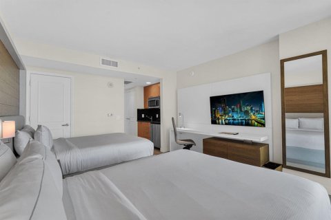 Condominio en venta en Fort Lauderdale, Florida, 3 habitaciones, 49.52 m2 № 2191575 - foto 13