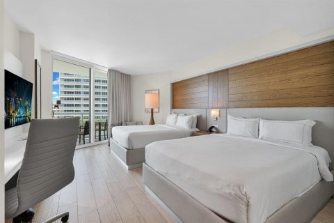 Condominio en venta en Fort Lauderdale, Florida, 3 habitaciones, 49.52 m2 № 2191575 - foto 3