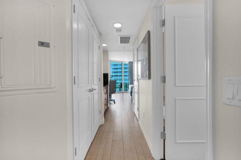 Condominio en venta en Fort Lauderdale, Florida, 3 habitaciones, 49.52 m2 № 2191575 - foto 15