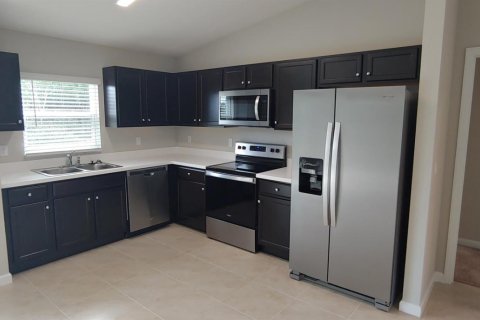 House in Port St. Lucie, Florida 3 bedrooms, 124.12 sq.m. № 2191786 - photo 7