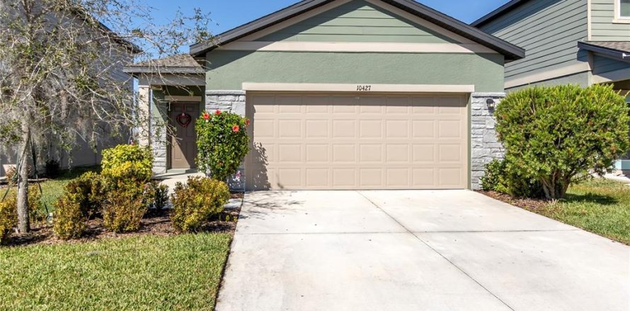 House in Parrish, Florida 3 bedrooms, 131.18 sq.m. № 2099166