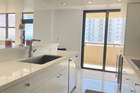 Condominio en alquiler en Miami Beach, Florida, 1 dormitorio, 74.14 m2 № 2058080 - foto 6