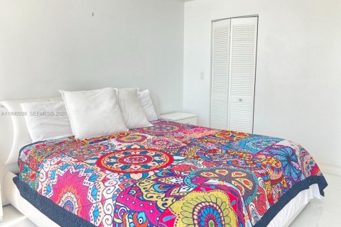 Condominio en alquiler en Miami Beach, Florida, 1 dormitorio, 74.14 m2 № 2058080 - foto 7
