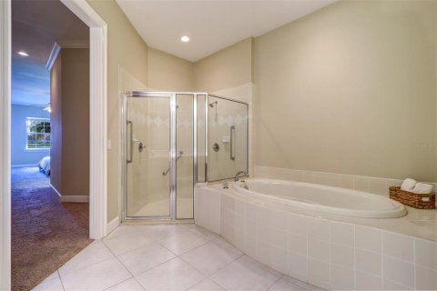 House in Lakeland, Florida 3 bedrooms, 203.18 sq.m. № 1883025 - photo 15