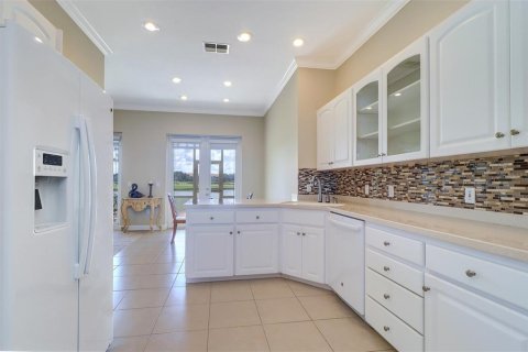 House in Lakeland, Florida 3 bedrooms, 203.18 sq.m. № 1883025 - photo 9