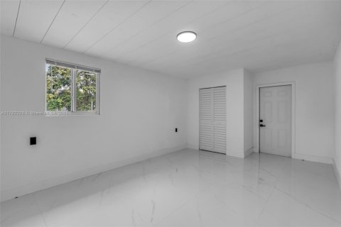 House in Miami Gardens, Florida 3 bedrooms, 138.42 sq.m. № 1728530 - photo 16