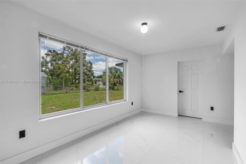 House in Miami Gardens, Florida 3 bedrooms, 138.42 sq.m. № 1728530 - photo 15