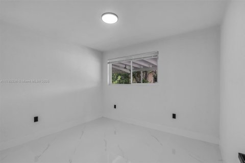 House in Miami Gardens, Florida 3 bedrooms, 138.42 sq.m. № 1728530 - photo 20