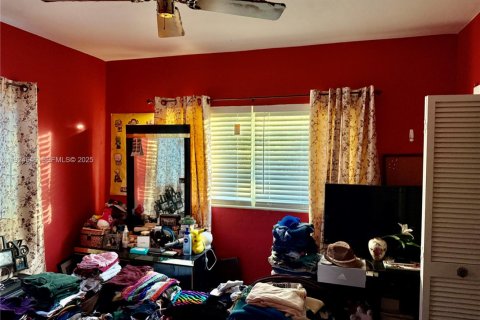 Casa en venta en North Miami Beach, Florida, 4 dormitorios, 145.58 m2 № 1982970 - foto 11