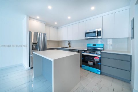 Кондоминиум с 1 спальней в Санни-Айлс-Бич, Флорида № 2025543