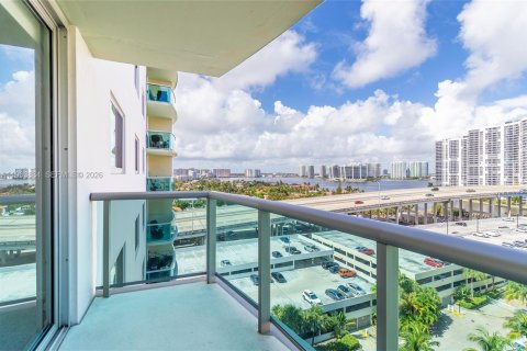 Купить кондоминиум в Санни-Айлс-Бич, Флорида 1 спальня, 93.37м2, № 2025543 - фото 16