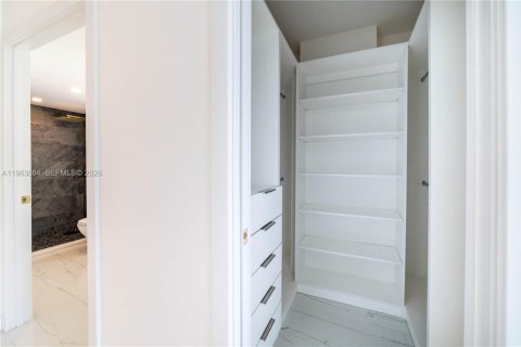 Купить кондоминиум в Санни-Айлс-Бич, Флорида 1 спальня, 93.37м2, № 2025543 - фото 25