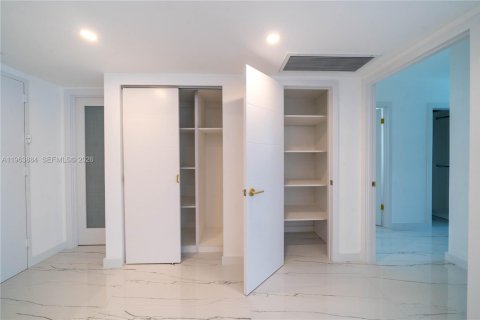 Купить кондоминиум в Санни-Айлс-Бич, Флорида 1 спальня, 93.37м2, № 2025543 - фото 19