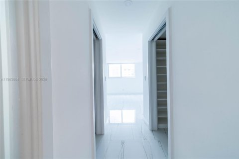 Купить кондоминиум в Санни-Айлс-Бич, Флорида 1 спальня, 93.37м2, № 2025543 - фото 23