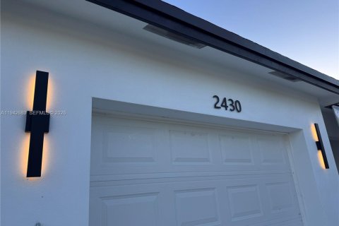 Villa ou maison à louer à Fort Lauderdale, Floride: 3 chambres, 133.69 m2 № 2002337 - photo 3