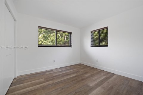 Apartamento en alquiler en Miami, Florida, 2 dormitorios, 69.96 m2 № 1991041 - foto 9