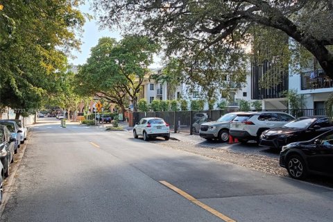 Apartamento en alquiler en Miami, Florida, 2 dormitorios, 69.96 m2 № 1991041 - foto 14