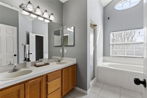 House in Gainesville, Florida 4 bedrooms, 218.97 sq.m. № 1603089 - photo 15
