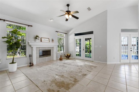 House in Gainesville, Florida 4 bedrooms, 218.97 sq.m. № 1603089 - photo 8