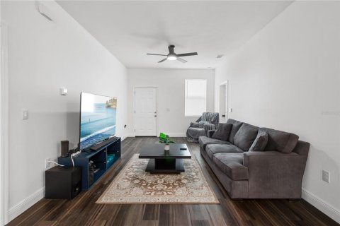 Casa en venta en Tampa, Florida, 4 dormitorios, 144.93 m2 № 2384317 - foto 7