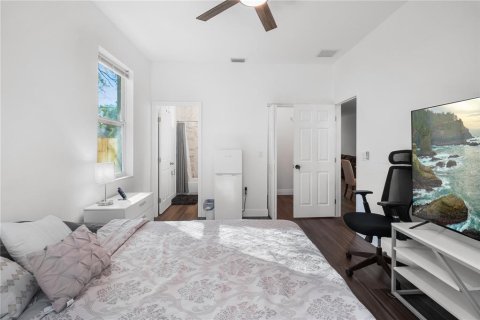 Casa en venta en Tampa, Florida, 4 dormitorios, 144.93 m2 № 2384317 - foto 13