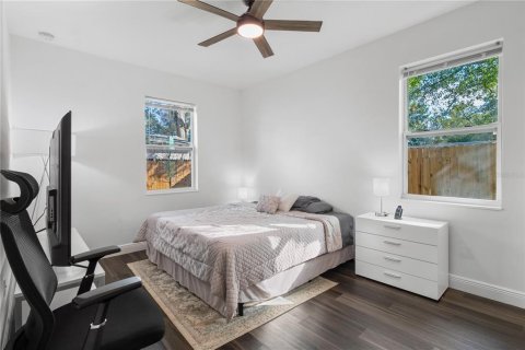 Casa en venta en Tampa, Florida, 4 dormitorios, 144.93 m2 № 2384317 - foto 11