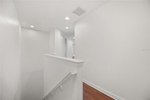 Townhouse in Lake Mary, Florida 4 bedrooms, 219.71 sq.m. № 2380799 - photo 16