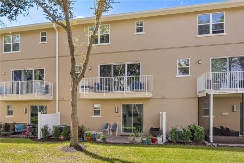 Townhouse in Lake Mary, Florida 4 bedrooms, 219.71 sq.m. № 2380799 - photo 30