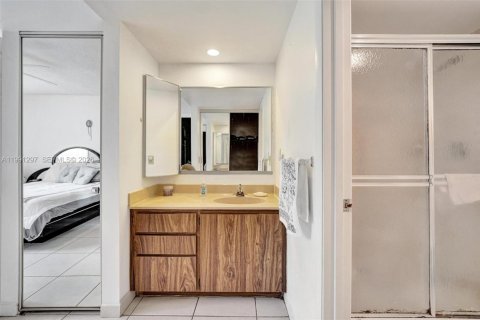 Condo in Davie, Florida, 2 bedrooms  № 2066108 - photo 22
