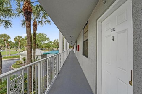 Condo in Davie, Florida, 2 bedrooms  № 2066108 - photo 3